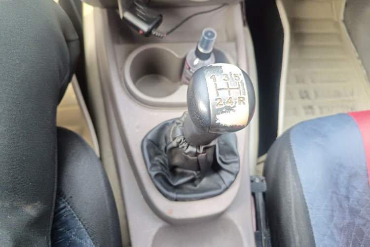 Used Wuling Hongguang 2014 1.2L Standard Model China IV