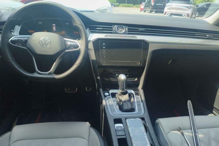 Used Volkswagen Magotan 2023 2 Million Units Limited Edition 330TSI DSG Leading Version Audio And AC Panel