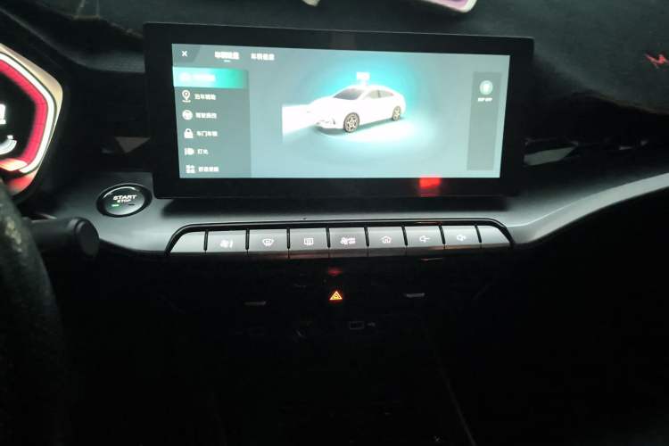 Used MG 5 2021 Revised 300TGI DCT Qingshè Luxurious Enjoyment Edition
