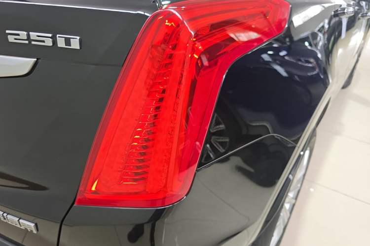 Used Cadillac XT5 2018 25T Tech Model