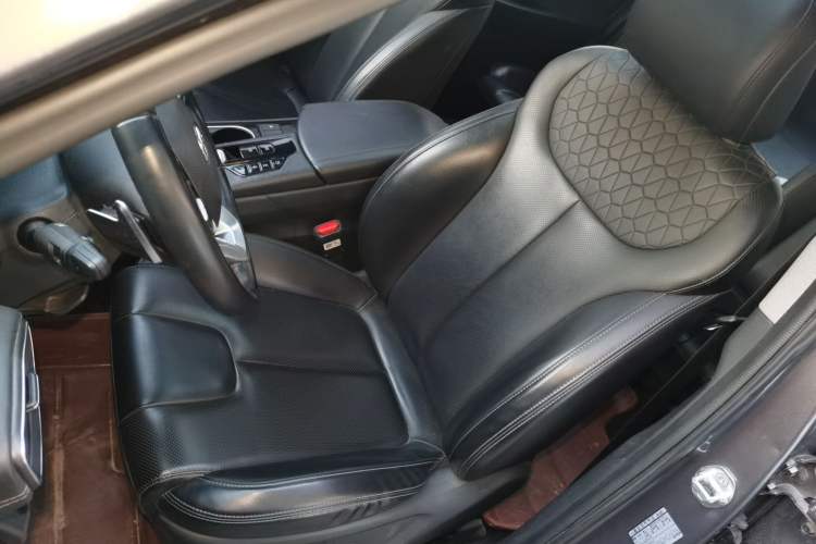 Used Hyundai Santa Fe 2019 380 TGDi DLX Automatic All-Wheel Drive Prestige PLUS (HTRAC) China VI