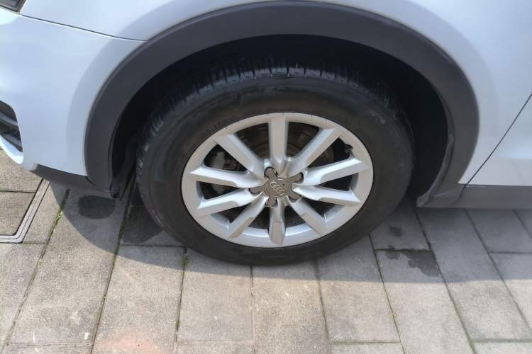 Used Audi Q3 2015 35 TFSI Ambition Edition Left Front Wheel Hub