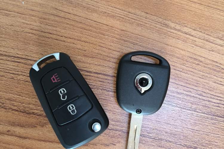 Used Great Wall King Kong Poer 2024 2.0T Automatic 8AT Diesel Two-Wheel-Drive Elite Flatbed Interior 1