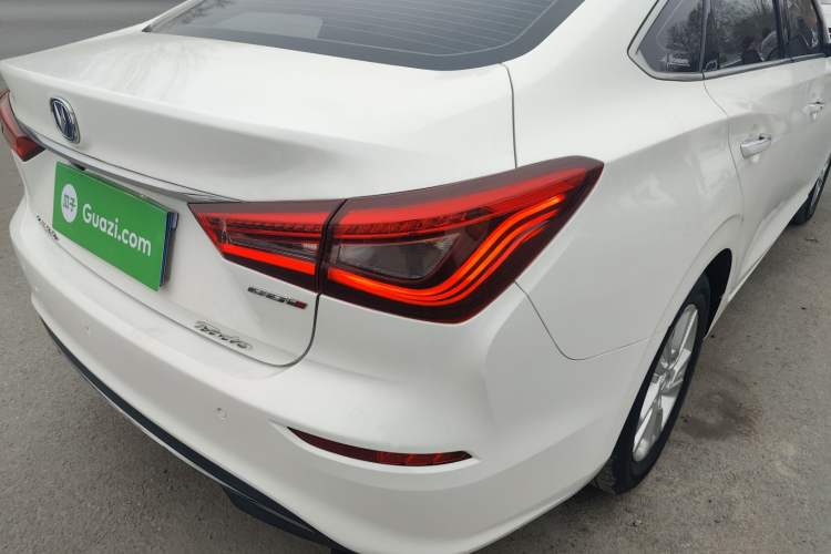 Used Changan Eado 2019 High-Energy Edition 1.6L GDI Manual Pioneer Model China VI Standard