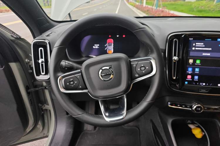 Used Volvo C40 2022 Long-Range Version Steering Wheel