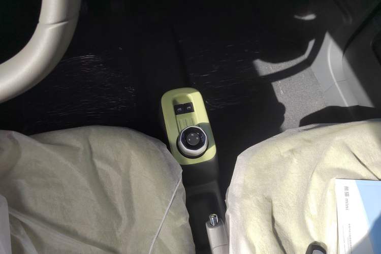 Used Geely Galaxy Panda 2024 Panda Mini 200km Endurance Bear
