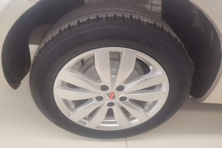 Used Roewe 350 2015 1.5L Manual Luxury Sunroof Edition
