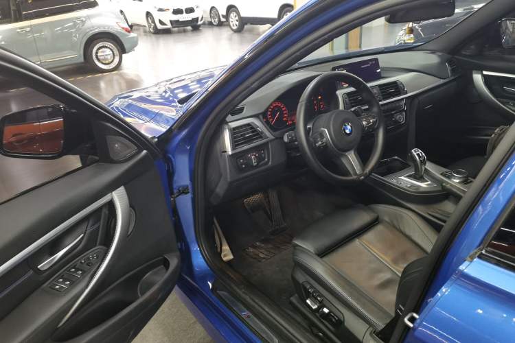 Used BMW 3 Series 2018 330i M Sport Night Edition
