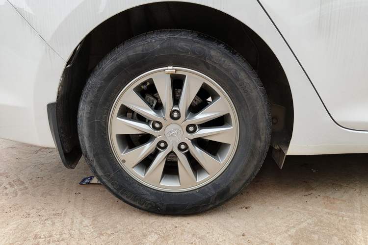 Used Hyundai Celesta 2018 1.6L Automatic GL Enjoyment Version China V Standard