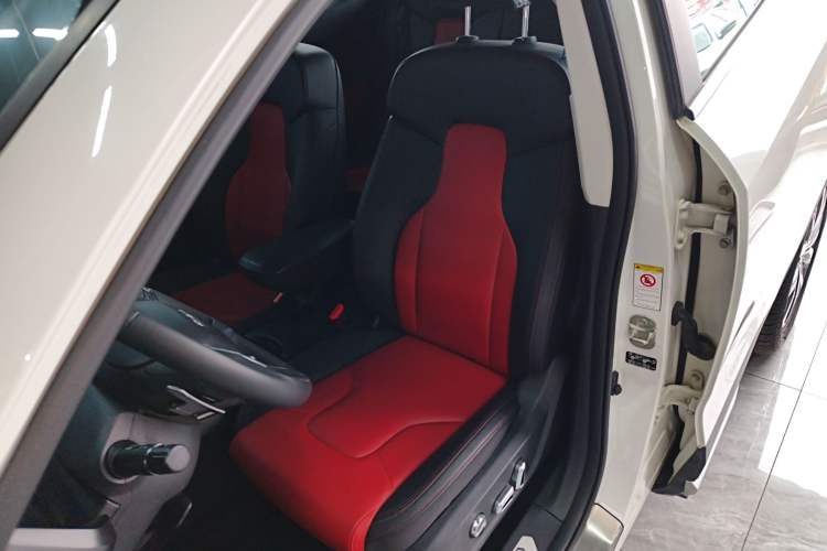 Used Haval H2s 2017 Red-Label 1.5T Dual-Clutch Luxury Model