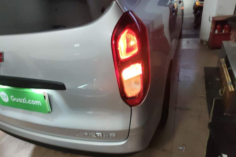 Used Wuling Hongguang New Energy 2024 All-Electric Model 300KM Standard Version