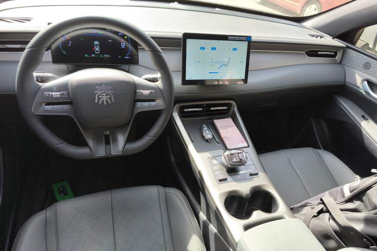 Used BYD Qin PLUS 2025 DM-i Smart Drive 55KM Leading Model
