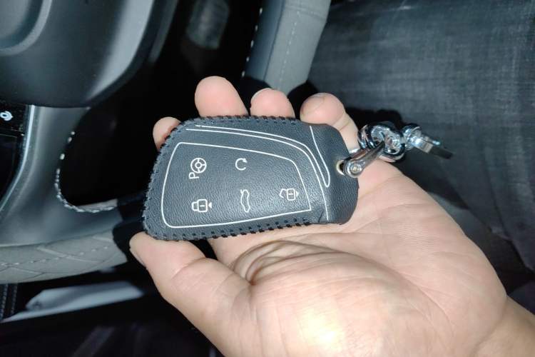 Used Dongfeng Aeolus Mage 2024 HONOR Edition DH-i 1.5T Luxury Model