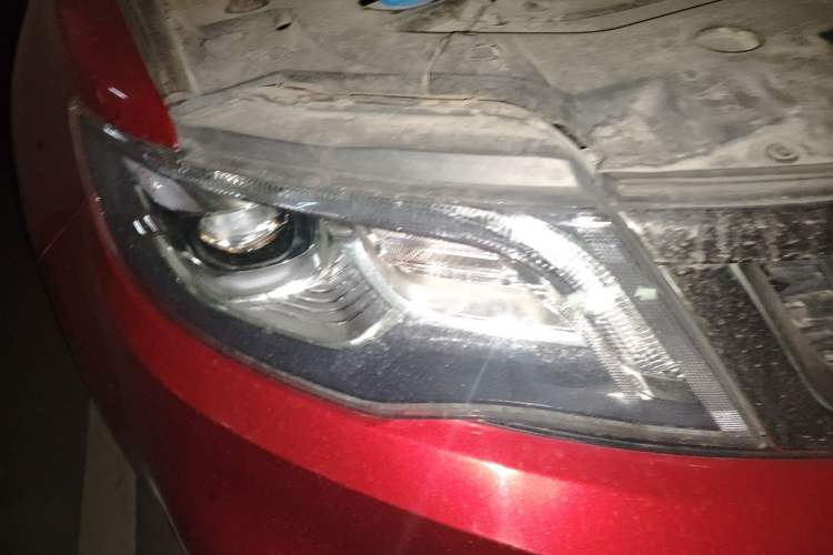 Used Geely Auto Emgrand X7 Sport 2018 1.8TD Automatic Two-Wheel Drive Smart Connect 4G Internet Edition