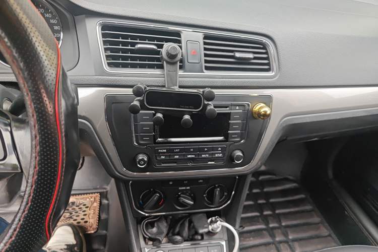 Used Volkswagen Lavida 2017 1.6L Manual Comfort Edition
