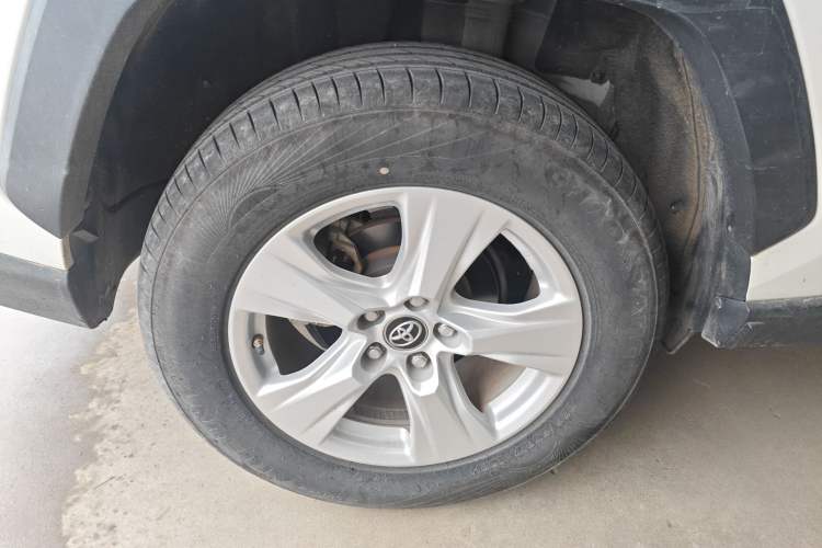 Used Toyota RAV4 2020 2.0L CVT Two-Wheel Drive Urban Edition Exterior 5