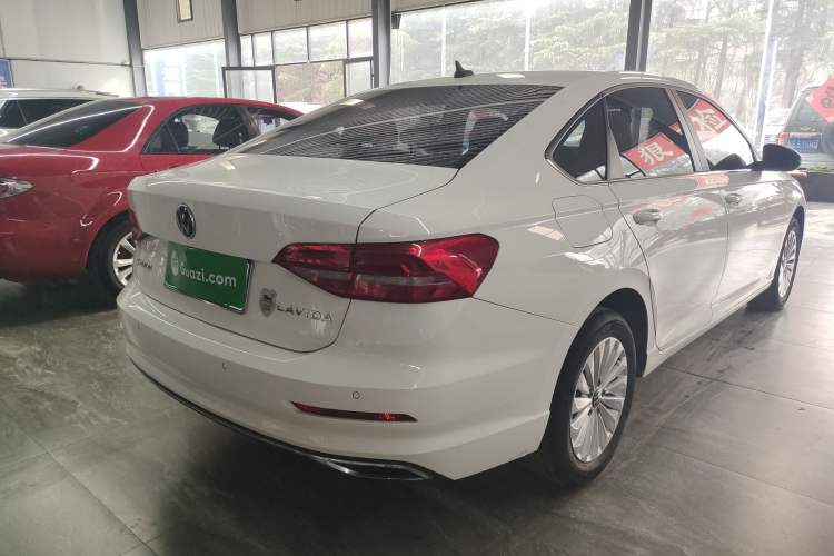 Used Volkswagen Lavida 2019 1.5L Automatic Comfort Edition China VI Standard Rear Right 45 Deg