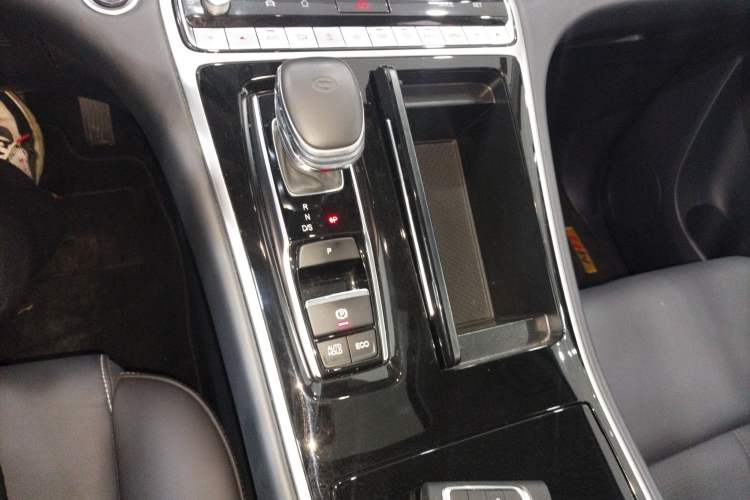 Used GAC Trumpchi M8 2023 Lingxiu Series 390T Deluxe Edition Gear Lever