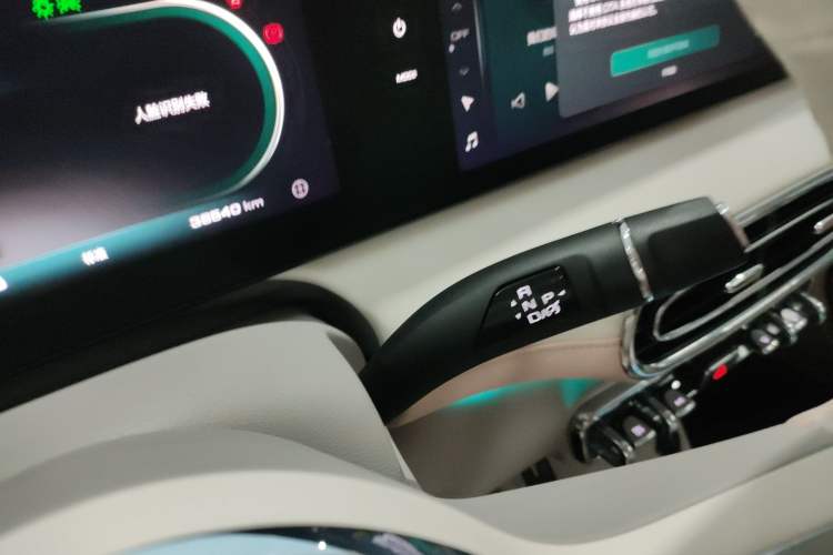 Used ORA Ballet Cat 2022 500 km Swan Lake Edition