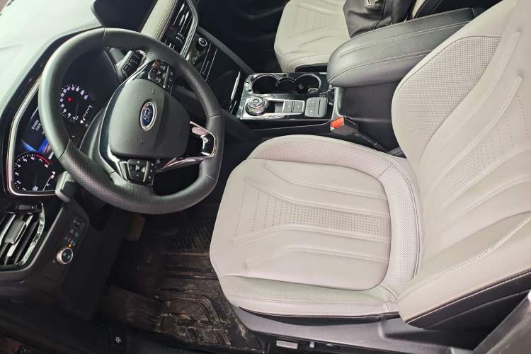 Used Ford Escape 2020 EcoBoost 245 Two-Wheel-Drive Titanium Edition