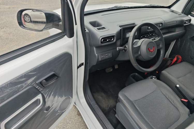 Used Wuling Zhiguang New Energy 2025 Standard Model Driver Seat