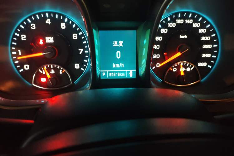 Used Chevrolet Malibu 2014 2.4L Automatic Luxury Edition Odometer Close Up