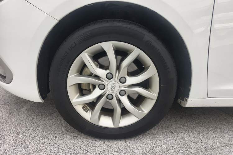 Used Geely Auto Emgrand GL 2017 1.8L Manual Elite Model
