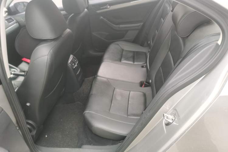 Used Volkswagen Sagitar 2016 230TSI 25th Anniversary Edition Interior 4