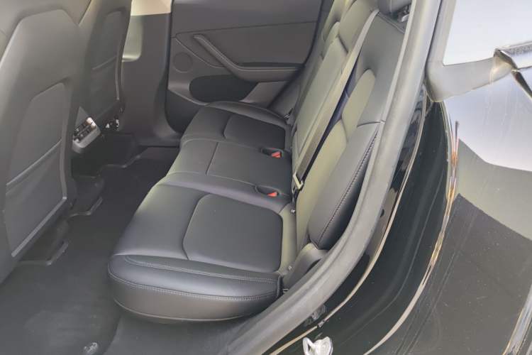 Used Tesla Model Y 2023 Rear-Wheel-Drive Version