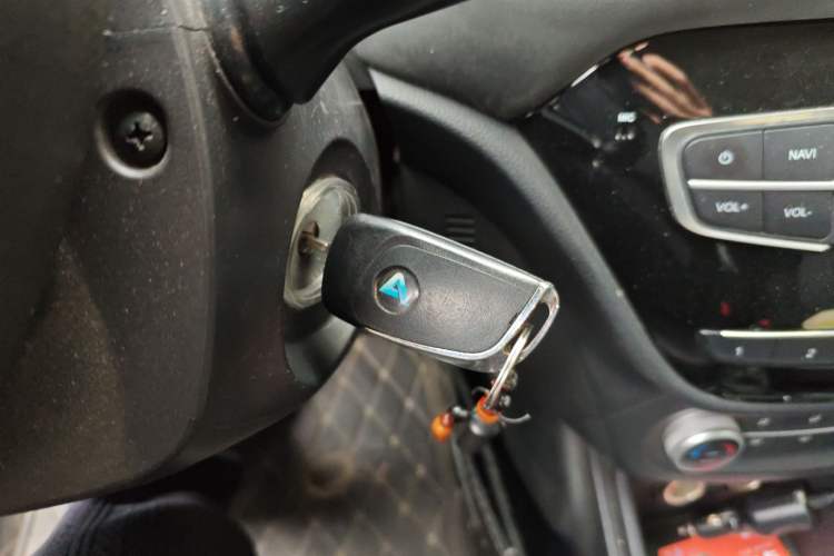 Used Haval H1 2016 Revised Version Blue Badge 1.5L AMT Luxury Edition
