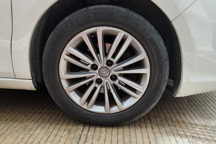 Used Citroen C4L 2015 1.8L Automatic Leading Edition Right Front Wheel Hub