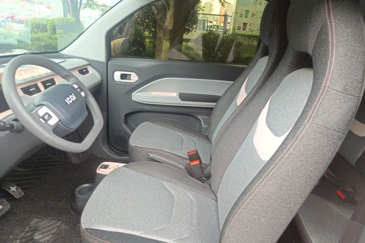 Used Chery New Energy QQ Ice Cream 2022 120km Conical Shape Lithium Iron Phosphate