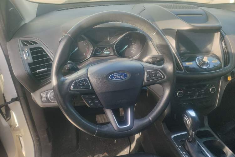 Used Ford Kuga 2018 EcoBoost 180 Two-Wheel-Drive Platinum Edition