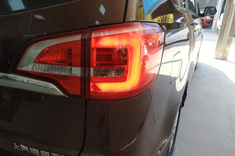 Used Baojun 730 2016 1.5T Manual Comfort Version 7 Seats