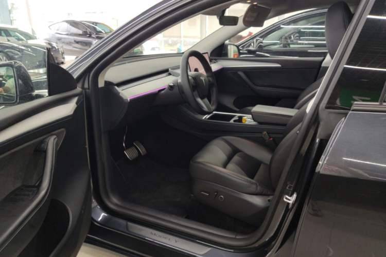 Used Tesla Model Y 2024 Rear-Wheel-Drive Version