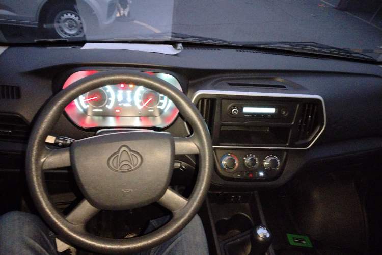 Used Chana Ruixing M60 2023 1.5L GDI Comfort-Class Passenger Vehicle 6/7 Seats
