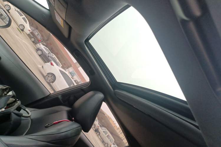 Used Toyota Levin 2019 185T CVT Luxury Edition China VI Standard Headliner