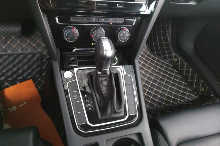 Used Volkswagen Magotan 2018 330TSI DSG Advanced Model