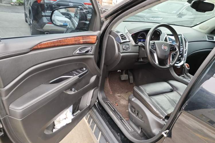 Used Cadillac SRX 2015 3.0L Elite Model Driver Seat