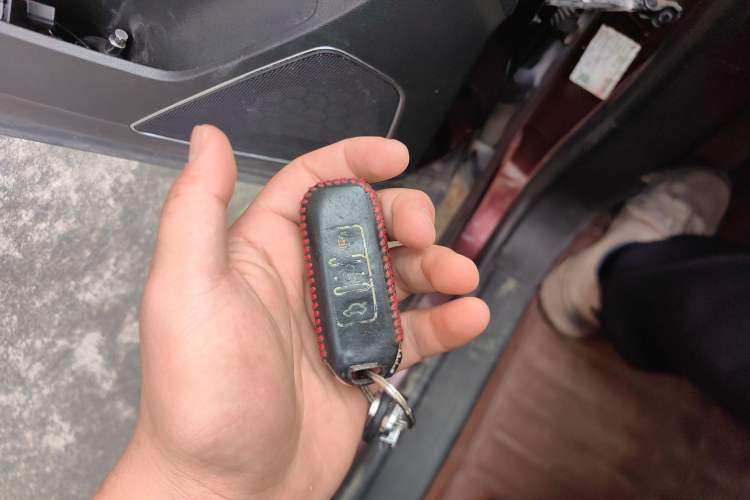 Used Baojun 560 2015 1.8L manual luxury version
