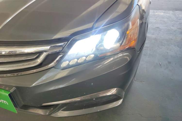 Used Everus S1 2014 1.3L Automatic Comfort Edition
