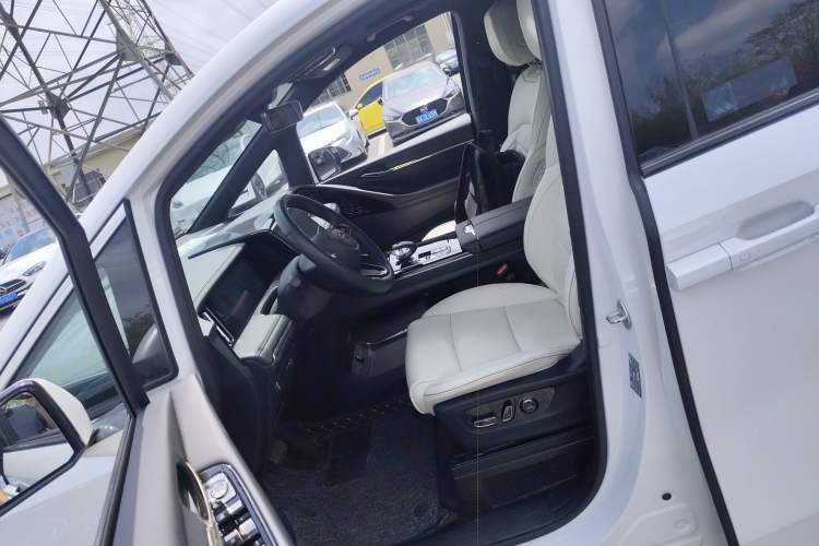 Used GAC Trumpchi M8 2023 Zongshi Series Dual-Motor YuZun Edition
