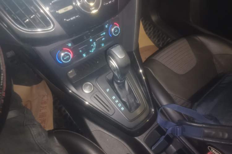 Used Ford Focus 2017 Sedan 1.6L Automatic Fashion Edition Smart Drive Version