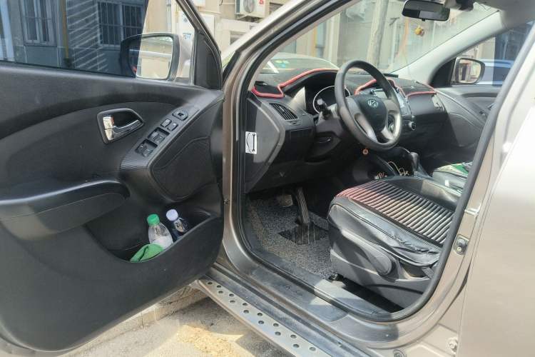 Used Hyundai ix35 2012 2.0L Automatic Two-Wheel Drive New Edition GL Driver Seat