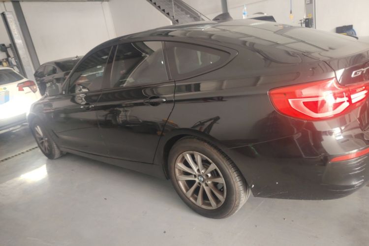 Used BMW 3 Series GT 2017 320i Sport Edition
