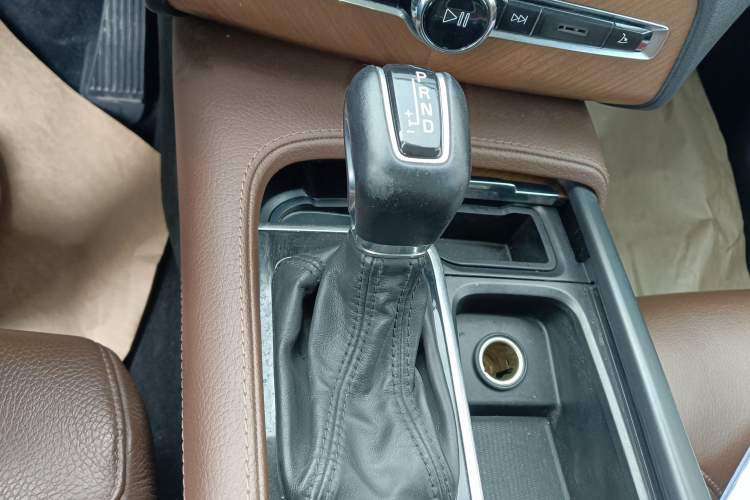 Used Volvo XC90 2020 T6 Zhiyi Luxury 7-Seater Gear Lever