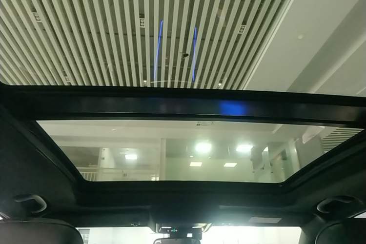 Used Cadillac XT4 2021 28T Two-Wheel Drive Leading Version
