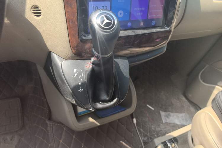 Used Mercedes-Benz Viano 2010 2.5L Prestige Edition Gear Lever