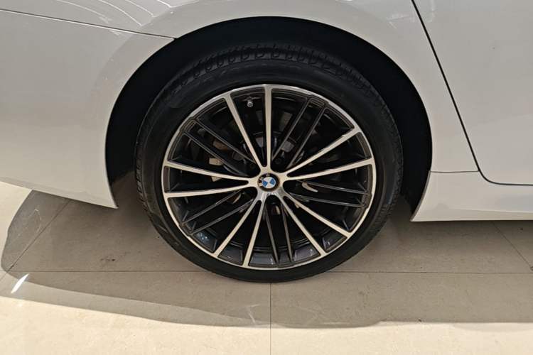 Used BMW 5 Series 2022 Restyled 530Li Leading Edition M Sport Package
