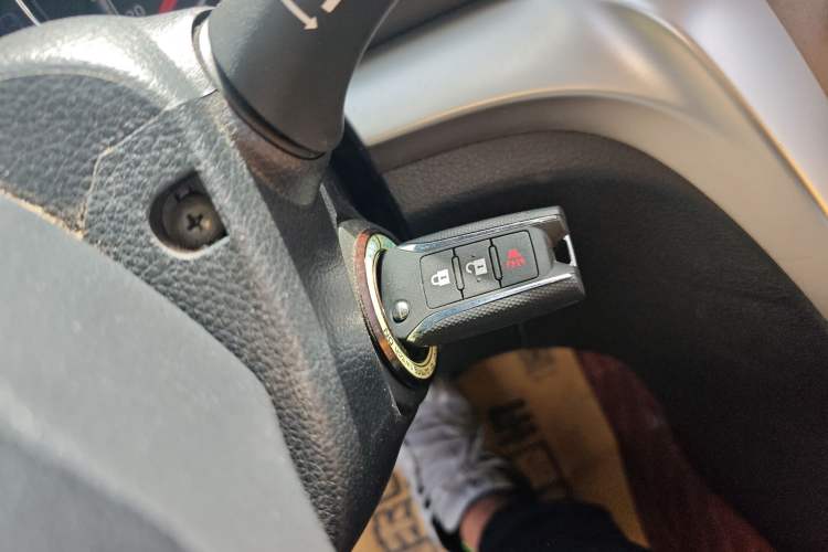 Used Venucia T70 2015 2.0L CVT Smart Edition Vehicle Key